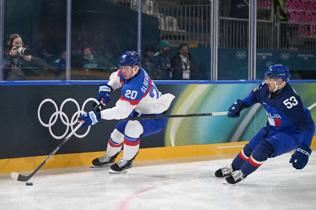 SLAFKOVSKY Juraj (SVK) and TRIVELLATO Alex (ITA) during Men s Ice hockey, Eishockey - Italia vs Slovacchia, Olympic Winter games, Winterspiele,Spiele, Summer games Milano-Cortina 2026 in Milano, Italy, February 13 2026  Copyright: xFilippoxTomasi IPAxSportx xipa-agency.netx xx IPA_71428377 IPA_Agency_IPA71428377