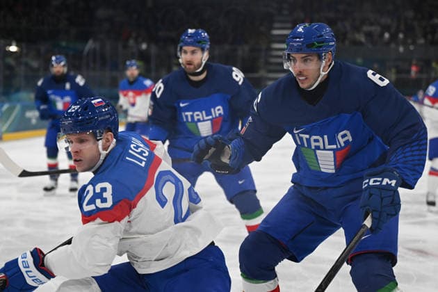 LISKA Adam (SVK) and , SEED Jason (ITA) during Men s Ice hockey, Eishockey - Italia vs Slovacchia, Olympic Winter games, Winterspiele,Spiele, Summer games Milano-Cortina 2026 in Milano, Italy, February 13 2026  Copyright: xFilippoxTomasi IPAxSportx xipa-agency.netx xx IPA_71428379 IPA_Agency_IPA71428379