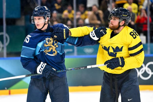MILAN, ITALY - FEBRUARY 13: Anton Lundell of Finland and William Nylander of Sweden during the Men™s Prelim Round match between Finland and Sweden on day seven of the Milano Cortina 2026 Winter Olympic Games, Olympische Spiele, Olympia, OS at Milano Santagiulia IHO Arena on February 13, 2026 in Milan, Italy. Milan Milano Santagiulia IHO Arena Italy *** MILAN, ITALY FEBRUARY 13 Anton Lundell of Finland and William Nylander of Sweden during the Men™s Prelim Round match between Finland and Sweden on day seven of the Milano Cortina 2026 Winter Olympic games at Milano Santagiulia IHO Arena on February 13, 2026 in Milan, Italy Milan Milano Santagiulia IHO Arena Italy Copyright: xJustPictures.ch AndreaxBrancax jp-en-EuSpIm-AB-AAB_232313022026
