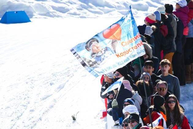 ITALY, TESERO - FEBRUARY 13, 2026: Fans cheer during the men s 10km interval start free race at Tesero Cross-Country Stadium during the 2026 Winter Olympic Games, Olympische Spiele, Olympia, OS 2026 Winter Olympics: Cross-Country Skiing  - ZUMAt113 20260213_zaa_t113_113 Copyright: xPeterxKovalevx