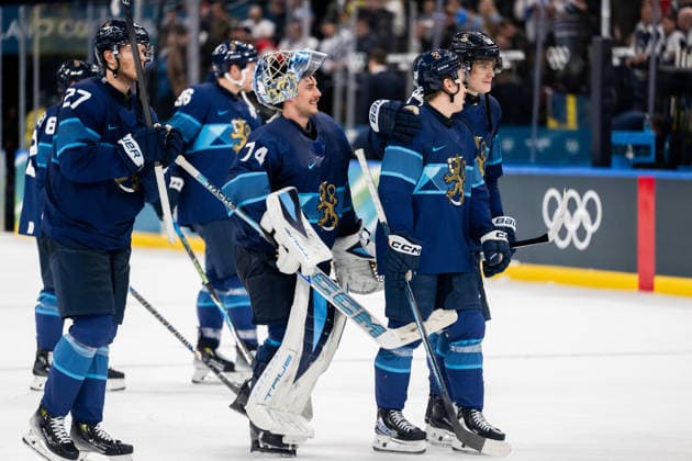 260213 Goaltender Juuse Saros of Finland celebrates after the men s Ice hockey, Eishockey game between Finland and Sweden during day 7 of the 2026 Winter Olympics on February 13, 2026 in Milan. Photo: Carl Sandin BILDBYRAN kod CS EW0633 ishockey ice hockey Olympic Games, Olympische Spiele, Olympia, OS olympics winter olympics os ol olympiska spel vinter-os olympiske leker milano cortina 2026 milan cortina 2026 milano cortina 2026 olympic games milano cortina 2026 winter olympic games milano cortina-os milano cortina-ol vinter-ol 7 bbeng sverige sweden finland jubel *** 260213 Goaltender Juuse Saros of Finland celebrates after the men s ice hockey game between Finland and Sweden during day 7 of the 2026 Winter Olympics on February 13, 2026 in Milan Photo Carl Sandin BILDBYRAN code CS EW0633 ice hockey ice hockey olympic games olympics winter olympics os ol olympiska spel vinter os olympiske leker milano cortina 2026 milan cortina 2026 milano cortina 2026 olympic games milano cortina 2026 winter olympic games milano cortina os milano cortina ol vinter ol 7 bbeng sverige sweden finland jubel  Copyright: CARLxSANDIN BB260213CS127