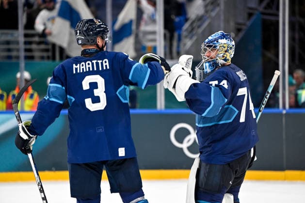 MILAN, ITALY - FEBRUARY 13: goalkeeper Juuse Saros of Finland R) and Olli Maatta of Finland L) celebrate the victory during the Men™s Prelim Round match between Finland and Sweden on day seven of the Milano Cortina 2026 Winter Olympic Games, Olympische Spiele, Olympia, OS at Milano Santagiulia IHO Arena on February 13, 2026 in Milan, Italy. Milan Milano Santagiulia IHO Arena Italy *** MILAN, ITALY FEBRUARY 13 goalkeeper Juuse Saros of Finland R and Olli Maatta of Finland L celebrate the victory during the Men™s Prelim Round match between Finland and Sweden on day seven of the Milano Cortina 2026 Winter Olympic games at Milano Santagiulia IHO Arena on February 13, 2026 in Milan, Italy Milan Milano Santagiulia IHO Arena Italy Copyright: xJustPictures.ch AndreaxBrancax jp-en-EuSpIm-AB-AAB_315713022026