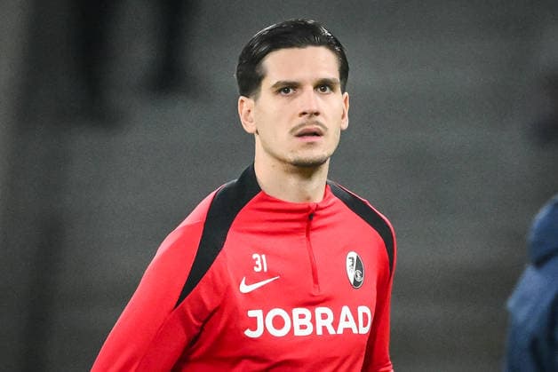 January 29, 2026, Villeneuve-D ascq, France, France: Igor MATANOVIC of Fribourg during the UEFA Europa League, League Phase MD8 match between Lille OSC (LOSC) and SC Freiburg at Pierre Mauroy Stadium on January 29, 2026 in Villeneuve-d Ascq near Lille, France. Villeneuve-D ascq France - ZUMAm308 20260129_zsp_m308_020 Copyright: xMatthieuxMirvillex