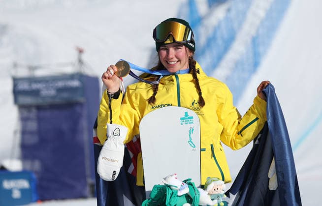 Milano Cortina 2026 - XXV Olympic Winter games, Winterspiele,Spiele, Summer games Livigno - Italy Womans s Snowboard Cross Image Show: Gold Medal BAFF Josie AUS  Copyright: xSergioxBisi IPAxSportx xipa-agency.netx xx IPA_71436362 IPA_Agency_IPA71436362