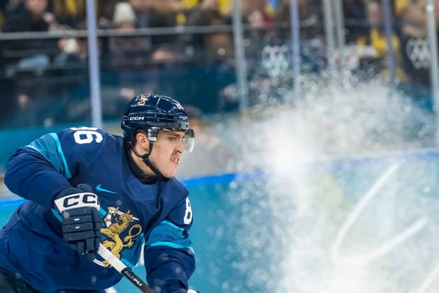 February 13, 2026, Milan, Lombardy, Italy: Forward Teuvo Teravainen 86 of Team Finland plays against Team Sweden in the Preliminary Round Group A at the Milano Santagiulia Ice hockey, Eishockey Arena in MILAN, Italy during the 2026 Milano Cortina Winter Olympics. Finland defeats Sweden, 4:1. Milan Italy - ZUMAa161 20260213_oly_a161_126 Copyright: xWalterxG.xArcex