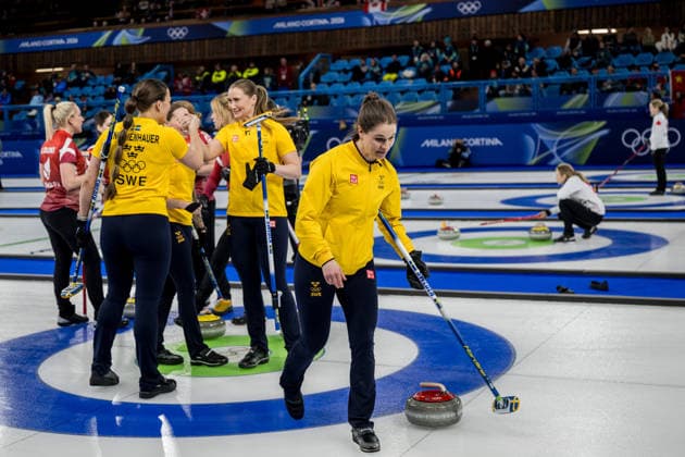 260213 Agnes Knochenhauer, Sofia Scharback, Sara McManus and Anna Hasselborg of Sweden celebrate in a women s round robin curling match between Denmark and Sweden during day 7 of the 2026 Winter Olympics on February 13, 2026 in Cortina. Photo: Joel Marklund BILDBYRAN kod JM JM0791 bbeng curling Olympic Games, Olympische Spiele, Olympia, OS olympics winter olympics os ol olympiska spel vinter-os olympiske leker milano cortina 2026 milan cortina 2026 milano cortina 2026 olympic games milano cortina 2026 winter olympic games milano cortina-os milano cortina-ol vinter-ol dam sverige danmark jubel *** 260213 Agnes Knochenhauer, Sofia Scharback, Sara McManus and Anna Hasselborg of Sweden celebrate in a women s round robin curling match between Denmark and Sweden during day 7 of the 2026 Winter Olympics on February 13, 2026 in Cortina Photo Joel Marklund BILDBYRAN code JM JM0791 bbeng curling olympic games olympics winter olympics os ol olympiska spel vinter os olympiske leker milano cortina 2026 milan cortina 2026 milano cortina 2026 olympic games milano cortina 2026 winter olympic games milano cortina os milano cortina ol vinter ol dam sverige danmark jubel  Copyright: JOELxMARKLUND BB260213JM086