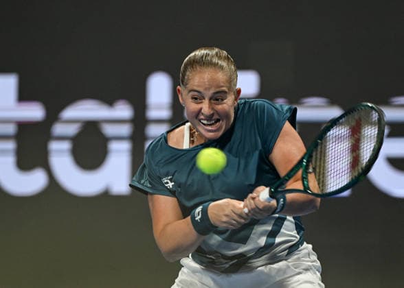Qatar TotalEnergies Open 2026 - Day Six DOHA, QATAR FEBRUARY 13: Jelena Ostapenko of Latvia competes against Victoria Mboko of Canada in the semifinal on Day Six of the Qatar TotalEnergies Open, part of the Hologic WTA, Tennis Damen Tour, at the Khalifa International Tennis and Squash Complex on February 13, 2026 in Doha, Qatar. Doha Qatar  Copyright: xArturxWidakx originalFilename:widak-qatartot260213_npkVv.jpg