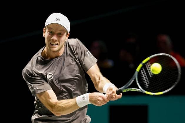 ROTTERDAM - Botic van de Zandschulp in action against Alex De Minaur during the quarterfinals on the fifth day of the ABN AMRO tennis tournament in Ahoy Rotterdam. BAS CZERWINSKI ANP xVIxANPxSportx xxANPxIVx 550580967 originalFilename: 550580967.jpg