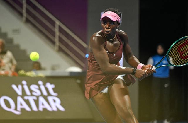 Qatar TotalEnergies Open 2026 - Day Five DOHA, QATAR FEBRUARY 13: Victoria Mboko of Canada competes against Jelena Ostapenko of Latvia in the semifinal on Day Six of the Qatar TotalEnergies Open, part of the Hologic WTA, Tennis Damen Tour, at the Khalifa International Tennis and Squash Complex on February 13, 2026 in Doha, Qatar. Doha Qatar  Copyright: xArturxWidakx originalFilename:widak-qatartot260213_npmp8.jpg