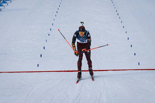 Antholz, Italien 13. Februar 2026: Biathlon Sprint Männer 10 km - Olympia 2026 Im Bild: David Zobel (GER) im Zielbereich. Anterselva Biathlon Arena *** Antholz, Italy 13 February 2026 Biathlon Sprint Men 10 km Olympia 2026 In the picture David Zobel GER in the finish area Anterselva Biathlon Arena Copyright: xFotostandx xHettichx