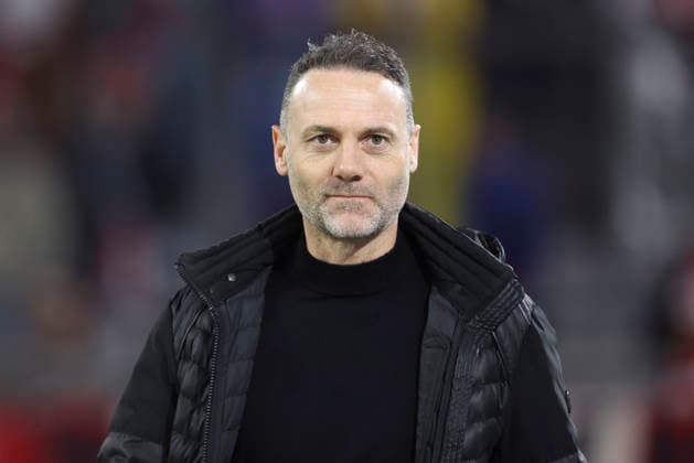 Alexander Ende (SC Preußen Münster) schaut waehrend des Spiels der 2. Bundesliga zwischen Fortuna Düsseldorf und Preußen Münster, Merkur Spiel-Arena am 13. February 2026 in Düsseldorf, Deutschland. (Foto von Oliver Kaelke DeFodi Images) +++ Alexander Ende (SC Preußen Münster) looks on during the 2. Bundesliga match between Fortuna Düsseldorf and Preußen Münster at Merkur Spiel-Arena on February 13, 2026 in Düsseldorf, Germany. (Photo by Oliver Kaelke DeFodi Images) (Photo by Oliver Kaelke DeFodi Images) - *** Alexander Ende SC Preußen Münster looks on during the 2 Bundesliga match between Fortuna Düsseldorf and Preußen Münster, Merkur Spiel Arena on February 13, 2026 in Düsseldorf, Germany Photo by Oliver Kaelke DeFodi Images Alexander Ende SC Preußen Münster looks on during the 2 Bundesliga match between Fortuna Düsseldorf and Preußen Münster at Merkur Spiel Arena on February 13, 2026 in Düsseldorf, Germany Photo by Oliver Kaelke DeFodi Images