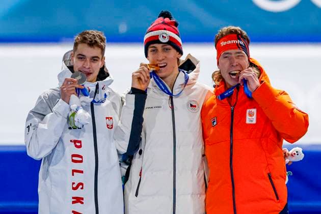 second Vladimir Semirunniy of Poland and winner Metodej Jilek of Czechia and third Jorrit Bergsma of the Netherlands smiling during the medal ceremony after Men s 10000m, Milano Cortina 2026 Winter Olympics: Day 7, Speed skating, Eisschnelllauf - Milano Cortina 2026 Winter Olympics: Day 7, Milano Speed Skating Stadium, February 13, 2026, Milan, Italy.