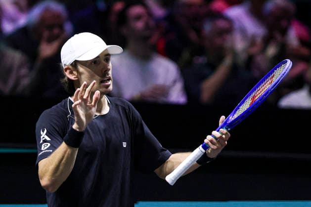 ABN AMRO Open 2026 - Quarter Finals Alex de Minaur of Australia spotted in action during the tennis game at the Men s Single category, a match against Botic van de Zandschulp of the Netherlands at the indoor ATP500 tournament ABN AMRO Open 2026 in Ahoy arena venue. Rotterdam, the Netherlands on February 13, 2026 Rotterdam Netherlands  Copyright: xNicolasxEconomoux originalFilename:economou-notitle260213_npxkL.jpg