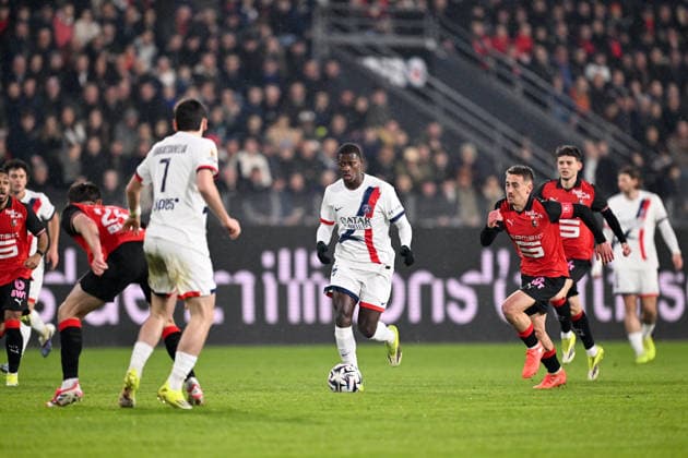 Stade Rennais FC v Paris Saint-Germain - Ligue 1 McDonald s 2025 2026 21 Valentin RONGIER (srfc) - 25 Nuno MENDES (psg) during the Ligue 1 McDonald s match between Rennes and Paris at Roazhon Park on February 13, 2026 in Rennes, France. Rennes France  Copyright: xFEPx 776348291