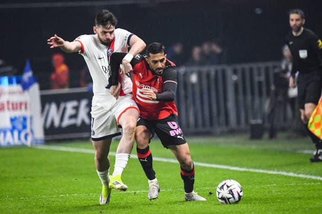 FOOTBALL : Stade Rennais vs Paris SG - Ligue 1 - JournÃ e 22 - 13 02 2026 Moussa Tamari (Stade Rennais) Khvicha Kvaratskhelia (Paris SG) RennesFrance  Copyright: xBaptistexAutissierx