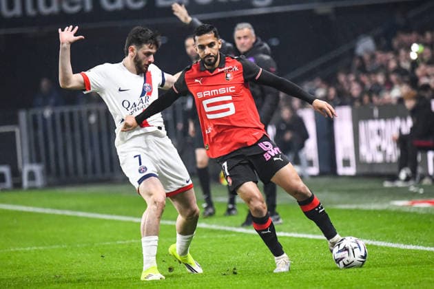 FOOTBALL : Stade Rennais vs Paris SG - Ligue 1 - JournÃ e 22 - 13 02 2026 Moussa Tamari (Stade Rennais) Khvicha Kvaratskhelia (Paris SG) RennesFrance  Copyright: xBaptistexAutissierx