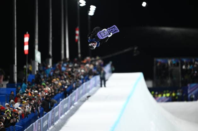2026 WINTER Olympic Games, Olympische Spiele, Olympia, OS Campbell Melville Ives of New Zealand during the 2nd run of the Men™s Snowboard Halfpipe Final at the Livigno Snow Park on day 7 of the 2026 Milano Cortina Winter Olympic Games in Italy, Friday, February 13, 2026. ( NO ARCHIVING, EDITORIAL USE ONLY MILANO LOMBARDY ITALY  Copyright: xDANxHIMBRECHTSx 20260214190731874068