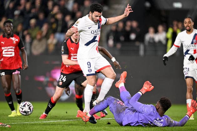Stade Rennais FC v Paris Saint-Germain - Ligue 1 McDonald s 2025 2026 30 Brice SAMBA (srfc) - 09 Goncalo MATIAS RAMOS (psg) during the Ligue 1 McDonald s match between Rennes and Paris at Roazhon Park on February 13, 2026 in Rennes, France. Rennes France  Copyright: xFEPx 776348291