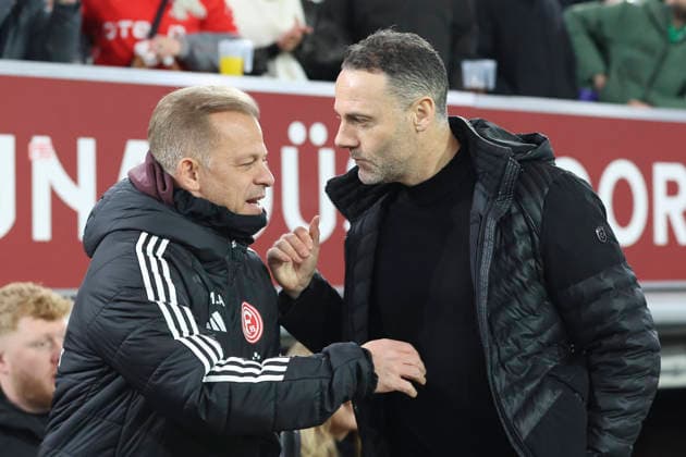 Trainer Markus Anfang (Fortuna Düsseldorf) und Alexander Ende (SC Preußen Münster) sprechen miteinander waehrend des Spiels der 2. Bundesliga zwischen Fortuna Düsseldorf und Preußen Münster, Merkur Spiel-Arena am 13. February 2026 in Düsseldorf, Deutschland. (Foto von Oliver Kaelke DeFodi Images) +++ Trainer Markus Anfang (Fortuna Düsseldorf) und Alexander Ende (SC Preußen Münster) talk to each other during the 2. Bundesliga match between Fortuna Düsseldorf and Preußen Münster at Merkur Spiel-Arena on February 13, 2026 in Düsseldorf, Germany. (Photo by Oliver Kaelke DeFodi Images) (Photo by Oliver Kaelke DeFodi Images) - *** Coach Markus Anfang Fortuna Düsseldorf and Alexander Ende SC Preußen Münster talk to each other during the 2 Bundesliga match between Fortuna Düsseldorf and Preußen Münster, Merkur Spiel Arena on February 13, 2026 in Düsseldorf, Germany Photo by Oliver Kaelke DeFodi Images Coach Markus Anfang Fortuna Düsseldorf and Alexander Ende SC Preußen Münster talk to each other during the 2 Bundesliga match between Fortuna Düsseldorf and Preußen Münster at Merkur Spiel Arena on February 13, 2026 in Düsseldorf, Germany Photo by Oliver Kaelke DeFodi Images Photo by Oliver Kaelke DeFodi Images