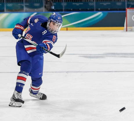 United States Megan Keller (5) scores during the Women s Playoff Quarterfinal game between Italy and the USA at the Milano Rho Ice hockey, Eishockey Arena in Milan, Italy, on Friday, February 13, 2026.  OLY202602138611 AARONxJOSEFCZYK