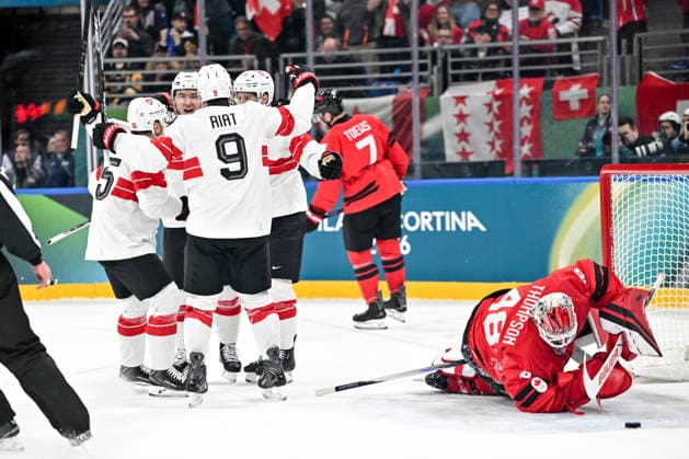 MILAN, ITALY - FEBRUARY 13: Switzerland celebrate a goal scored by Pius Suter of Switzerland during the Men™s Prelim Round match between Canada and Switzerland on day seven of the Milano Cortina 2026 Winter Olympic Games, Olympische Spiele, Olympia, OS at Milano Santagiulia IHO Arena on February 13, 2026 in Milan, Italy. Milan Milano Santagiulia IHO Arena Italy *** MILAN, ITALY FEBRUARY 13 Switzerland celebrate a goal scored by Pius Suter of Switzerland during the Men™s Prelim Round match between Canada and Switzerland on day seven of the Milano Cortina 2026 Winter Olympic games at Milano Santagiulia IHO Arena on February 13, 2026 in Milan, Italy Milan Milano Santagiulia IHO Arena Italy Copyright: xJustPictures.ch AndreaxBrancax jp-en-EuSpIm-AB-AAB_563813022026