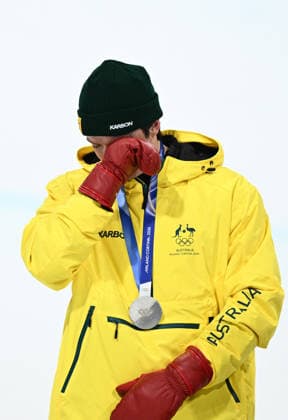 2026 WINTER Olympic Games, Olympische Spiele, Olympia, OS Scotty James of Australia reacts after receiving a silver medal in the Men™s Snowboard Halfpipe Final at the Livigno Snow Park on day 7 of the 2026 Milano Cortina Winter Olympic Games in Italy, Friday, February 13, 2026. ( NO ARCHIVING, EDITORIAL USE ONLY MILANO LOMBARDY ITALY  Copyright: xDANxHIMBRECHTSx 20260214184923284551