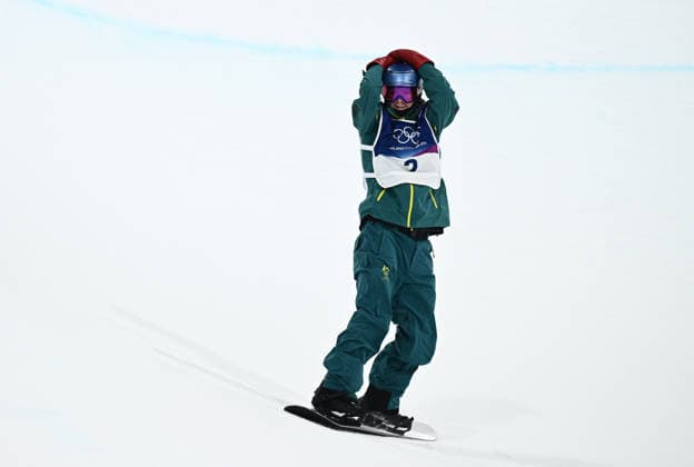 2026 WINTER Olympic Games, Olympische Spiele, Olympia, OS Scotty James of Australia reacts following his final run to win Silver in the Men™s Snowboard Halfpipe Final at the Livigno Snow Park on day 7 of the 2026 Milano Cortina Winter Olympic Games in Italy, Friday, February 13, 2026. ( NO ARCHIVING, EDITORIAL USE ONLY MILANO LOMBARDY ITALY  Copyright: xDANxHIMBRECHTSx 20260214129071200477