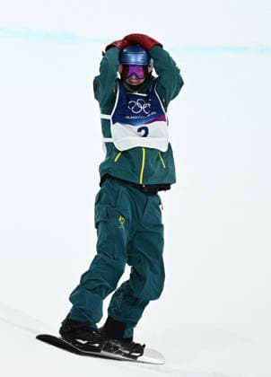 2026 WINTER Olympic Games, Olympische Spiele, Olympia, OS Scotty James of Australia reacts following his final run to win Silver in the Men™s Snowboard Halfpipe Final at the Livigno Snow Park on day 7 of the 2026 Milano Cortina Winter Olympic Games in Italy, Friday, February 13, 2026. ( NO ARCHIVING, EDITORIAL USE ONLY MILANO LOMBARDY ITALY  Copyright: xDANxHIMBRECHTSx 20260214177509571000
