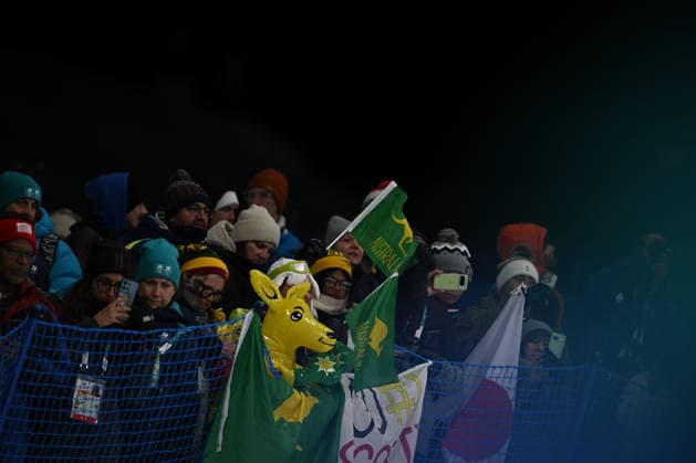 Figure skating, Eiskunstlauf - Milano Cortina 2026 Winter Olympics: Day 7 Scotty James fans during the Winter Olympic Games, Olympische Spiele, Olympia, OS in Livigno Snow Park, in Livigno, Italy, on February 13, 2026. Livigno Italy  Copyright: xFedericoxManonix originalFilename:manoni-olympics260213_np1A2.jpg