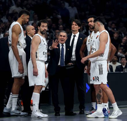 Partizan v Real Madrid, Euroleague, season 2025 2026, round 28 Belgrade, Serbia. 13th Feb, 2026. Real Madrid s head coach Sergio Scariolo during Euroleague basketball match between Partizan and Real Madrid on February 13. 2026. in Belgrade, Serbia. Belgrade Serbia Copyright: xPedjaxMilosavljevic STARSPORTx