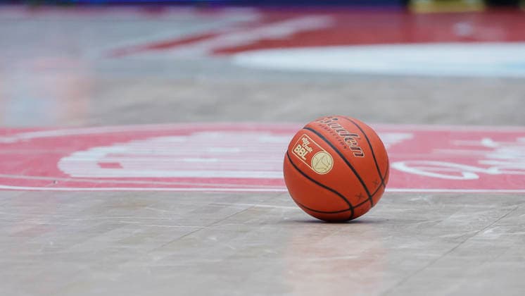 Im Bild: Ein Basketball auf dem Wuerzburger Spielfeld 13.02.2026, Fitness First Wuerzburg Baskets vs. MLP Academics Heidelberg, easyCredit BBL, 20. Spieltag, Deutschland, 97072, tectake-Arena Wuerzburg, Copyright: HMBxMedia xJulienxBecker