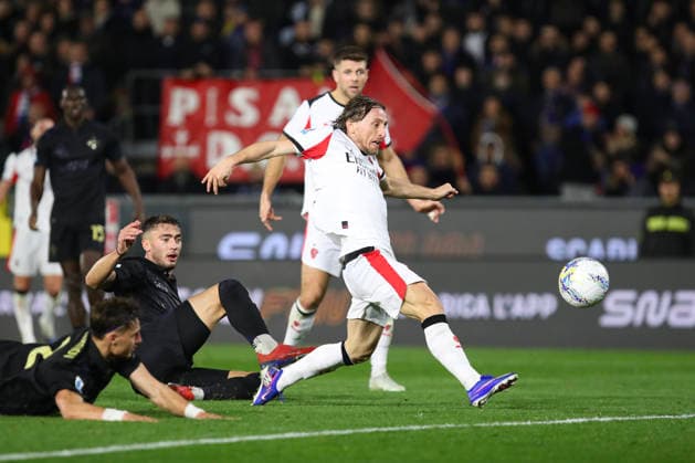 Luka Modric of AC Milan scores the goal of 1-2 during the serie A match between SC Pisa Calcio 1909 and AC Milan at Arena Garibaldi - Romeo Anconetani - Cetilar Arena Stadium in Pisa (Italy), February 13, 2026. massimilianoxcarnabuci