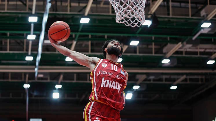 Im Bild: Davion Mintz (Wuerzburg Baskets, 10) mit dem Dunking 13.02.2026, Fitness First Wuerzburg Baskets vs. MLP Academics Heidelberg, easyCredit BBL, 20. Spieltag, Deutschland, 97072, tectake-Arena Wuerzburg, Copyright: HMBxMedia xJulienxBecker