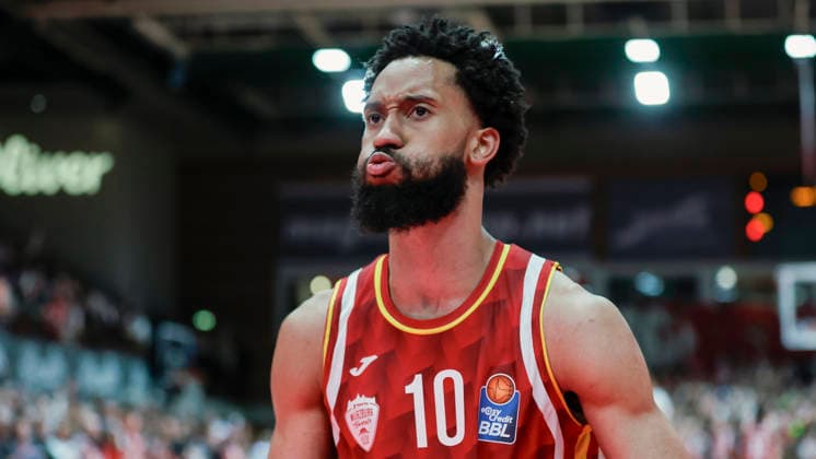 Im Bild: Davion Mintz (Wuerzburg Baskets, 10) reagiert nach auf seinem Dunking 13.02.2026, Fitness First Wuerzburg Baskets vs. MLP Academics Heidelberg, easyCredit BBL, 20. Spieltag, Deutschland, 97072, tectake-Arena Wuerzburg, Copyright: HMBxMedia xJulienxBecker