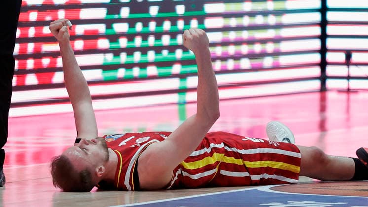 Im Bild: Jubel bei Lukas Herzog (Wuerzburg Baskets, 1) 13.02.2026, Fitness First Wuerzburg Baskets vs. MLP Academics Heidelberg, easyCredit BBL, 20. Spieltag, Deutschland, 97072, tectake-Arena Wuerzburg, Copyright: HMBxMedia xJulienxBecker