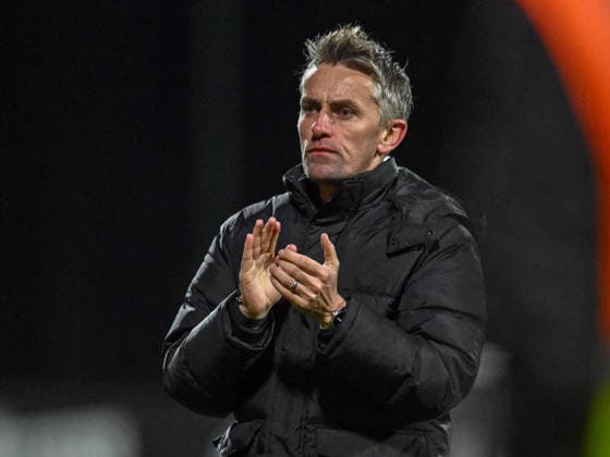 Wrexham v Ipswich Town Emirates FA Cup Ipswich Town manager Kieran McKenna appreciates the supporters at the end of the game during the Emirates FA Cup Fourth Round match at the STÅ?K Racecourse, Wrexham 13 02 2026 UK Newspapers OUT Copyright: xKarlxVallantinex FIL-22976-0034