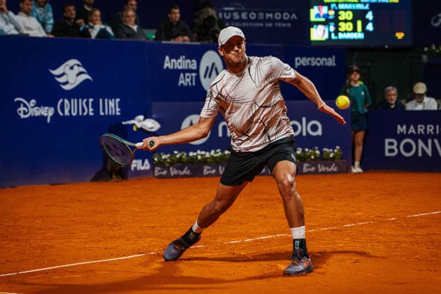 ATP, Tennis Herren Argentina Open 2026 BUENOS AIRES, AR - 13.02.2026: ATP ARGENTINA OPEN 2026 - Buenos Aires, Argentina. February 13, 2026. Luciano Darderi (ITA) in action during the quarter-final match of the Argentina Open 2026. (Photo: Lucas Mangi Fotoarena) x2883808x  LucasxMangi