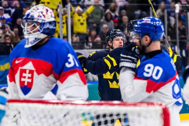 260214 Joel Eriksson Ek of Sweden celebrates 1-0 in the men s Ice hockey, Eishockey game between Sweden and Slovakia during day 8 of the 2026 Winter Olympics on February 14, 2026 in Milan. Photo: Carl Sandin BILDBYRAN kod CS CS0879 ishockey ice hockey Olympic Games, Olympische Spiele, Olympia, OS olympics winter olympics os ol olympiska spel vinter-os olympiske leker milano cortina 2026 milan cortina 2026 milano cortina 2026 olympic games milano cortina 2026 winter olympic games milano cortina-os milano cortina-ol vinter-ol 8 bbeng sverige sweden slovakien slovakia jubel *** 260214 Joel Eriksson Ek of Sweden celebrates 1 0 in the men s ice hockey game between Sweden and Slovakia during day 8 of the 2026 Winter Olympics on February 14, 2026 in Milan Photo Carl Sandin BILDBYRAN kod CS CS0879 ishockey ice hockey olympic games olympics winter olympics os ol olympiska spel vinter os olympiske leker milano cortina 2026 milan cortina 2026 milano cortina 2026 olympic games milano cortina 2026 winter olympic games milano cortina os milano cortina ol vinter ol 8 bbeng sverige sweden slovakien slovakia jubel  Copyright: CARLxSANDIN BB260214CS023