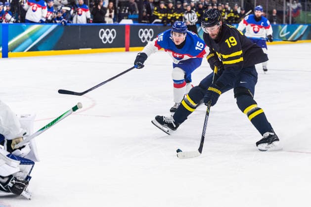 260214 Adrian Kempe of Sweden in the men s Ice hockey, Eishockey game between Sweden and Slovakia during day 8 of the 2026 Winter Olympics on February 14, 2026 in Milan. Photo: Carl Sandin BILDBYRAN kod CS CS0879 ishockey ice hockey Olympic Games, Olympische Spiele, Olympia, OS olympics winter olympics os ol olympiska spel vinter-os olympiske leker milano cortina 2026 milan cortina 2026 milano cortina 2026 olympic games milano cortina 2026 winter olympic games milano cortina-os milano cortina-ol vinter-ol 8 bbeng sverige sweden slovakien slovakia *** 260214 Adrian Kempe of Sweden in the men s ice hockey game between Sweden and Slovakia during day 8 of the 2026 Winter Olympics on February 14, 2026 in Milan Photo Carl Sandin BILDBYRAN kod CS CS0879 ishockey ice hockey olympic games olympics winter olympics os ol olympiska spel vinter os olympiske leker milano cortina 2026 milan cortina 2026 milano cortina 2026 olympic games milano cortina 2026 winter olympic games milano cortina os milano cortina ol vinter ol 8 bbeng sverige sweden slovakien slovakia  Copyright: CARLxSANDIN BB260214CS024