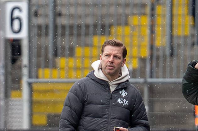 Deutschland, Fussball, 2. Bundesliga, Eintracht Braunschweig - SV Darmstadt am 14.02. in Braunschweig (Eintracht-Stadion): Florian Kohfeldt (SV Darmstadt 98) Porträt Portrait im Schnee
