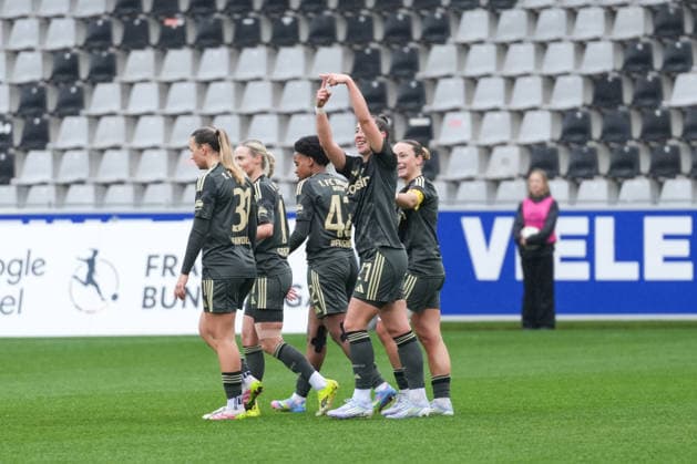 Google Pixel Frauen-Bundesliga: SC Freiburg vs. 1. FC Union Berlin, 14.02.2026 Torjubel zum 0:1 durch Anna Weiß (1. FC Union Berlin, 21) Google Pixel Frauen-Bundesliga: SC Freiburg vs. 1. FC Union Berlin, Dreisamstadion, 14.02.2026 DFB DFL REGULATIONS PROHIBIT ANY USE OF PHOTOGRAPHS AS IMAGE SEQUENCES AND OR QUASI-VIDEO. Copyright: xBEAUTIFULxSPORTS Boscox