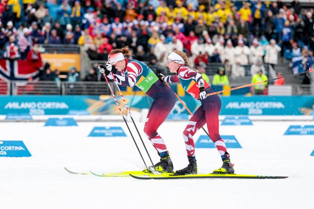 OLYMPICS - Winter Olympic Games, Olympische Spiele, Olympia, OS Milano Cortina 2026 TESERO,ITALY,14.FEB.26 - OLYMPICS, NORDIC SKIING, CROSS COUNTRY SKIING - Winter Olympic Games Milano Cortina 2026, 4X7.5km relay, women, medal ceremony. Image shows Heidi Bucher and Teresa Stadlober (AUT).  GEPAxpictures xMatthiasxTrinkl