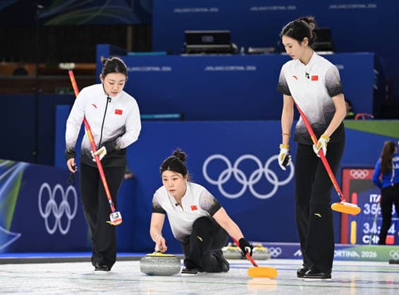 (260214) -- CORTINA D AMPEZZO, Feb. 14, 2026 -- Dong Ziqi (C) of China competes during the curling women round robin session 4 match between China and Italy at the 2026 Milan-Cortina Winter Olympics in Cortina, Italy, Feb. 14, 2026. ) (MICO2026)ITALY-CORTINA D AMPEZZO-OLYMPIC Winter games, Winterspiele,Spiele, Summer games CURLING-WOMEN-ROUND ROBIN-CHN VS ITA LianxYi 