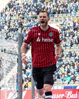 Fussball, Herren, Saison 2025 2026, 2. Bundesliga (22. Spieltag), Hertha BSC - Hannover 96, Boris Tomiak (Hannover), Jubel nach Tor zum 0:1, 14.02. 2026,