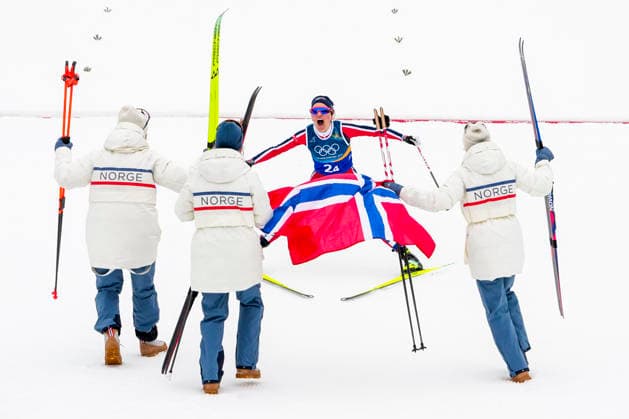 Winter Olympics in Milan Cortina 2026 Val di Fiemme, Italy 20260214. Kristin Austgulen Fosnaes, Astrid oyre Slind, Karoline Simpson-Larsen and Heidi Weng from Norway cheer during the women s 4 x 7.5 km cross-country relay at Lago di Tesero during the Winter Olympics in Milano Cortina 2026. Photo: Lise Aserud NTB Val di Fiemme Italy EDITORIAL USE ONLY. RESTRICTED USE FOR BETTING COMPANIES Ref:_SPOai-J2J7tt3c.jpg *** Winter Olympics in Milan Cortina 2026 Val di Fiemme, Italy 20260214 Kristin Austgulen Fosnaes, Astrid oyre Slind, Karoline Simpson Larsen and Heidi Weng from Norway cheer during the women s 4 x 7 5 km cross country relay at Lago di Tesero during the Winter Olympics in Milano Cortina 2026 Photo Lise Aserud NTB Val di Fiemme Italy EDITORIAL USE ONLY RESTRICTED USE FOR BETTING COMPANIES  Copyright: xLisexAserudx xNTBx