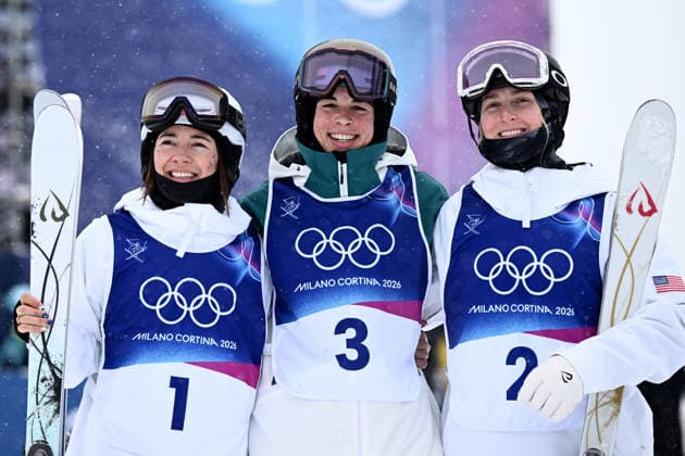 2026 WINTER Olympic Games, Olympische Spiele, Olympia, OS (L-R) Jaelin Kauf of the USA, Jakara Anthony of Australia and Elizabeth Lemley of the USA following the Women™s Dual Moguls Final at the Livigno Aerial and Moguls Park on day 8 of the 2026 Milano Cortina Winter Olympic Games in Livigno, Italy, Wednesday, February 11, 2026. ( NO ARCHIVING, EDITORIAL USE ONLY LIVIGNO SONDRIO ITALY  Copyright: xDANxHIMBRECHTSx 20260214141249189259