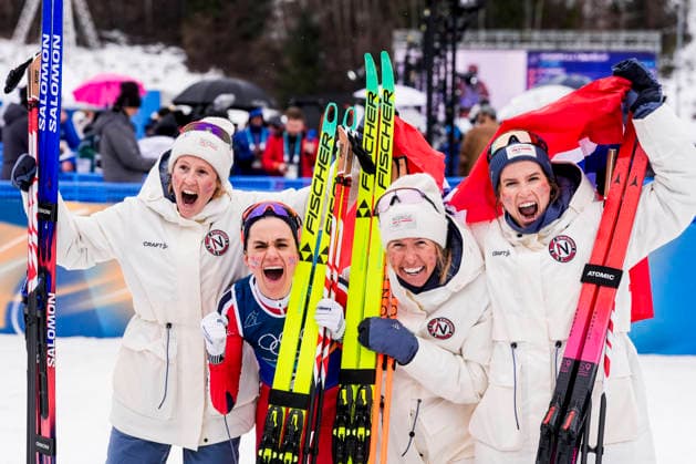 Winter Olympics in Milan Cortina 2026 Val di Fiemme, Italy 20260214. Kristin Austgulen Fosnaes, Astrid oyre Slind, Karoline Simpson-Larsen and Heidi Weng from Norway cheer during the women s 4 x 7.5 km cross-country relay at Lago di Tesero during the Winter Olympics in Milano Cortina 2026. Photo: Terje Pedersen NTB Val di Fiemme Italy EDITORIAL USE ONLY. RESTRICTED USE FOR BETTING COMPANIES Ref:_SPOaNmPRkw4ZHc.jpg *** Winter Olympics in Milan Cortina 2026 Val di Fiemme, Italy 20260214 Kristin Austgulen Fosnaes, Astrid oyre Slind, Karoline Simpson Larsen and Heidi Weng from Norway cheer during the women s 4 x 7 5 km cross country relay at Lago di Tesero during the Winter Olympics in Milano Cortina 2026 Photo Terje Pedersen NTB Val di Fiemme Italy EDITORIAL USE ONLY RESTRICTED USE FOR BETTING COMPANIES  Copyright: xTerjexPedersenx xNTBx
