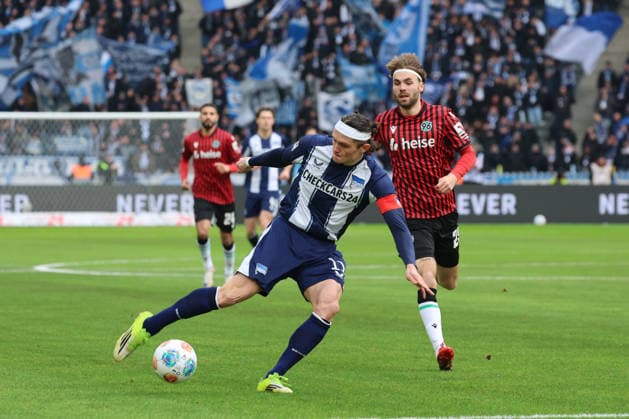 2. Fußball Bundesliga: Hertha BSC - Hannover 96 , 14.02.2026 Fabian Reese (Hertha, 11) beim Torschuss auf das Tor, während der Begegnung in der 2. Fußball Bundesliga: Hertha BSC - Hannover 96 in Berlin, Olympiastadion, am 14.02.2026. DFB regulations prohibit any use of photographs as image sequences and or quasi video.
