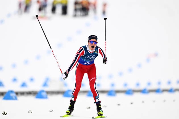 VAL DI FIEMME, ITALIEN 20260214 Norges Heidi¯Weng jublar vid malgang efter guld i damernas stafett 4 x 7,5 km under vinter-OS pa Tesero längdskidstadion i Val di Fiemme, Italien. *** Bilden ingar i SPORTPAKET. För övriga BETALBILD *** VAL DI FIEMME ITALIEN x10430x *** VAL DI FIEMME, ITALY 20260214 Norways Heidi¯Weng cheers at the finish line after winning gold in the womens 4 x 7.5 km relay during the Winter Olympics at the Tesero cross-country ski stadium in Val di Fiemme, Italy Picture in SPORT PACKAGE For others PAY PICTURE VAL DI FIEMME ITALY x10430x  Copyright: xChristinexOlsson TTx OS 2026 SKIDOR STAFETT DAM