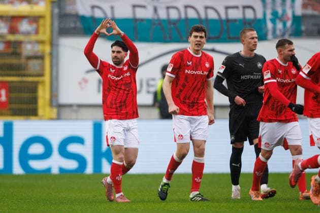 Semi Sahin (1.FC Kaiserslautern) bejubelt den Treffer zum 1:0, 1. FC Kaiserslautern vs SpVgg Greuther Fuerth, Fussball, 2. Bundesliga, 22. Spieltag, Saison 2025 2026, 14.02.2025 1. FC Kaiserslautern vs SpVgg Greuther Fuerth, Fussball, 2. Bundesliga, 22. Spieltag, Saison 2025 2026, 14.02.2025